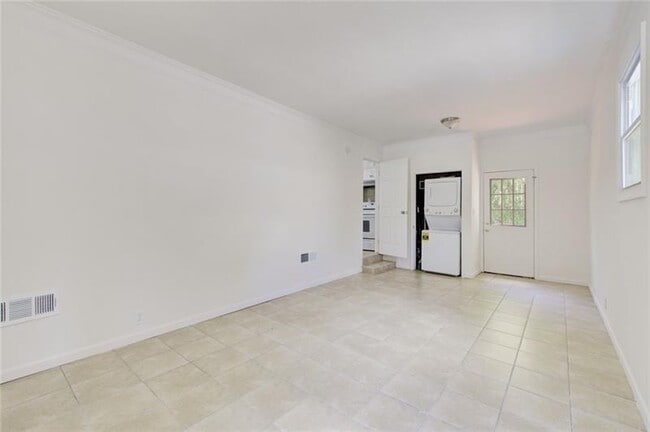 Building Photo - 3946 Green Oak Dr