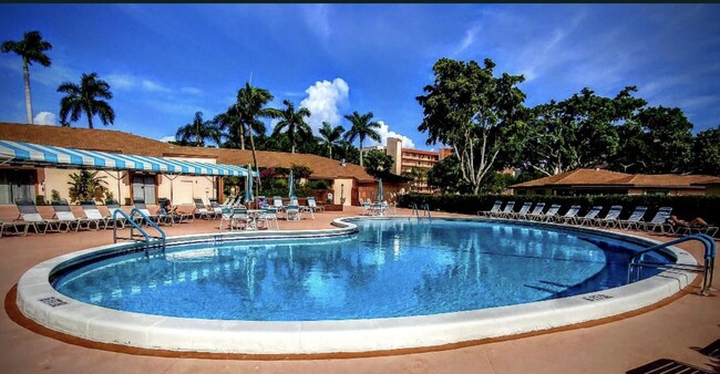 Building Photo - 14623 Bonaire Blvd