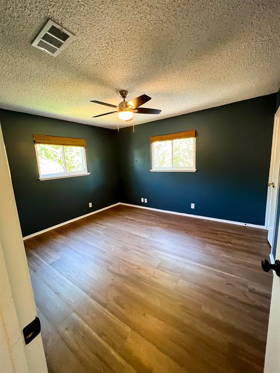 Building Photo - 8519 Shenandoah Dr