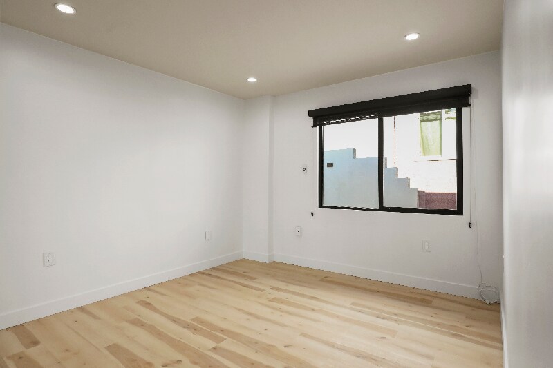 Building Photo - 1139 Bellevue Ave