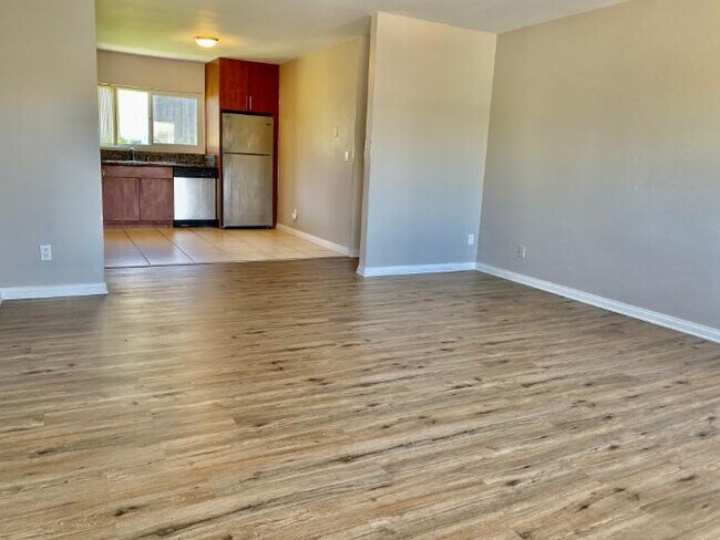 Building Photo - 5040 A St #10