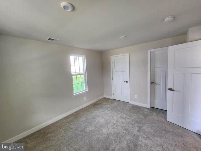 Building Photo - 844 New Castle Landing Dr