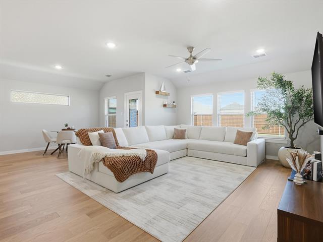 Building Photo - 530 Chambers Wy Dr