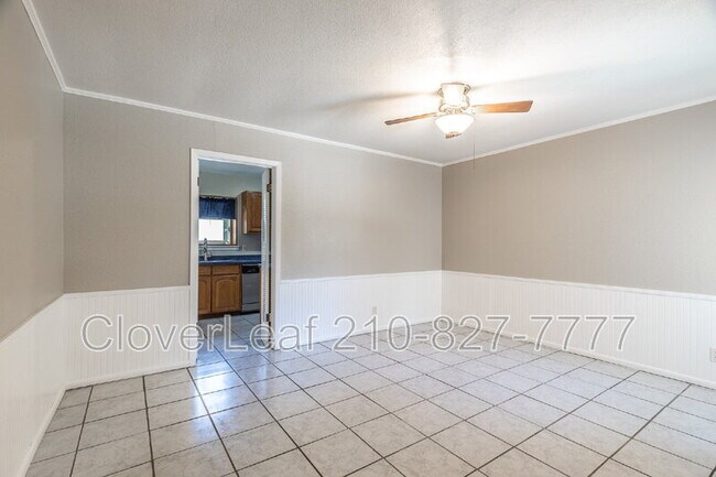Building Photo - 8246 Phoenix Ave