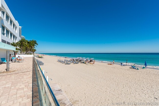 Building Photo - 3725 S Ocean Dr