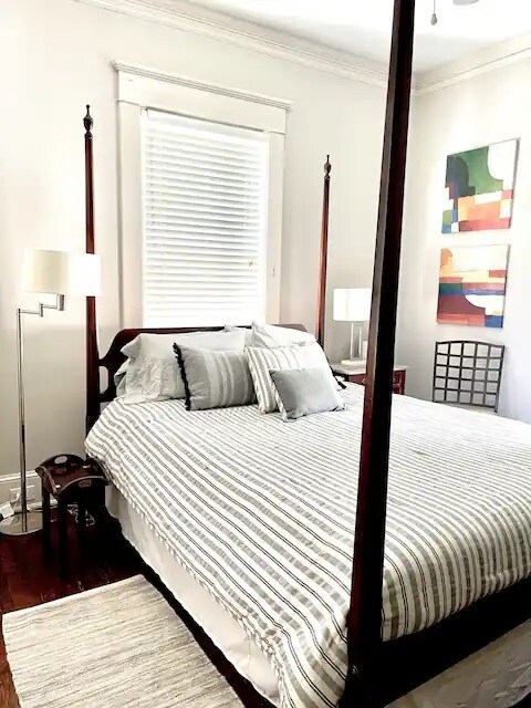 Building Photo - 236 Howard St NE