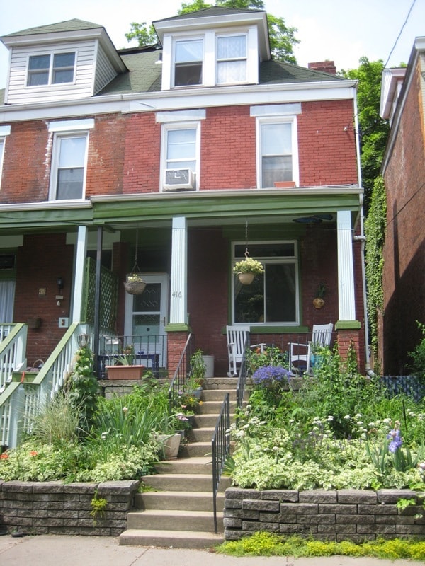 lovely front porch - 416 Noble St