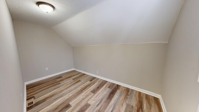 Building Photo - Stockyards Area - 3 Bedroom - 2 Bath Single Family Home