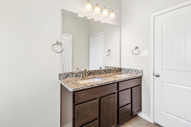 Building Photo - Spacious 5-Bedroom Home for Rent in Harker Heights