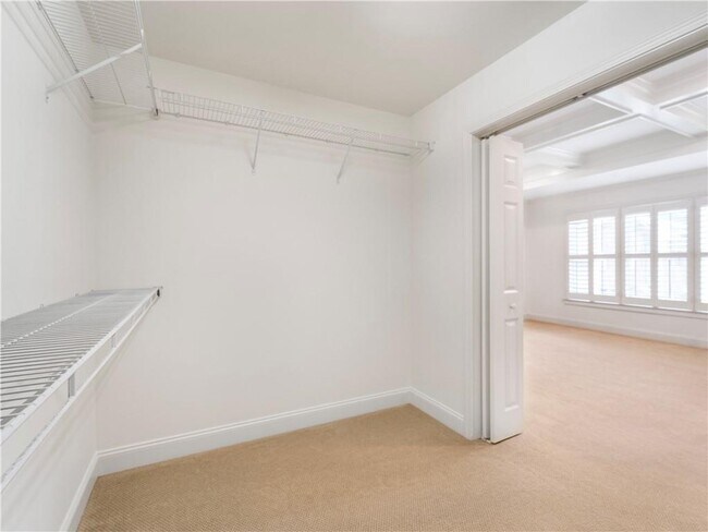 Building Photo - 3154 Chestnut Woods Dr