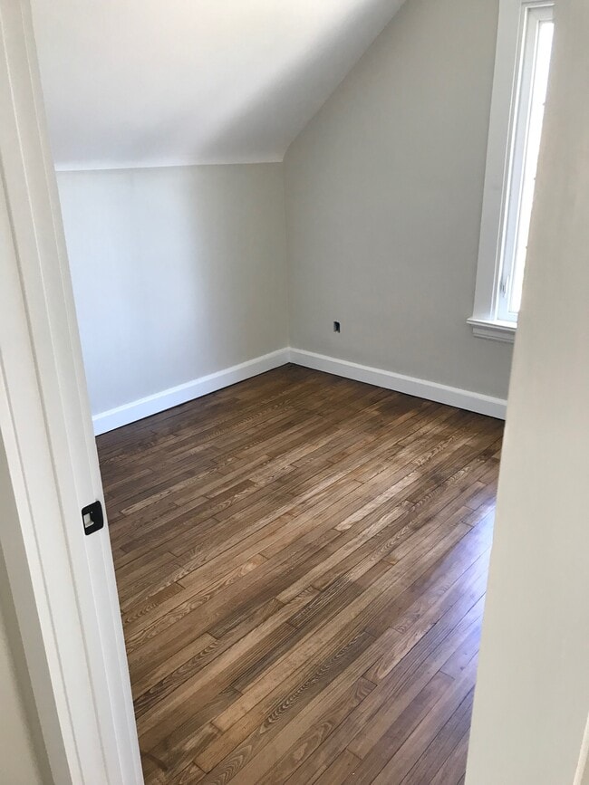 Building Photo - 1334 W Taylor Ave