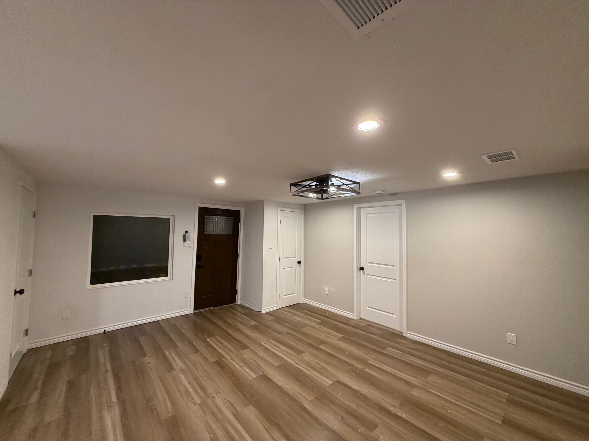 Building Photo - 2006 Cates St