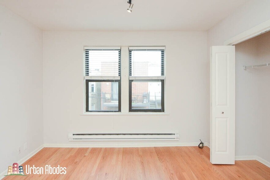Building Photo - 2832 W Palmer St