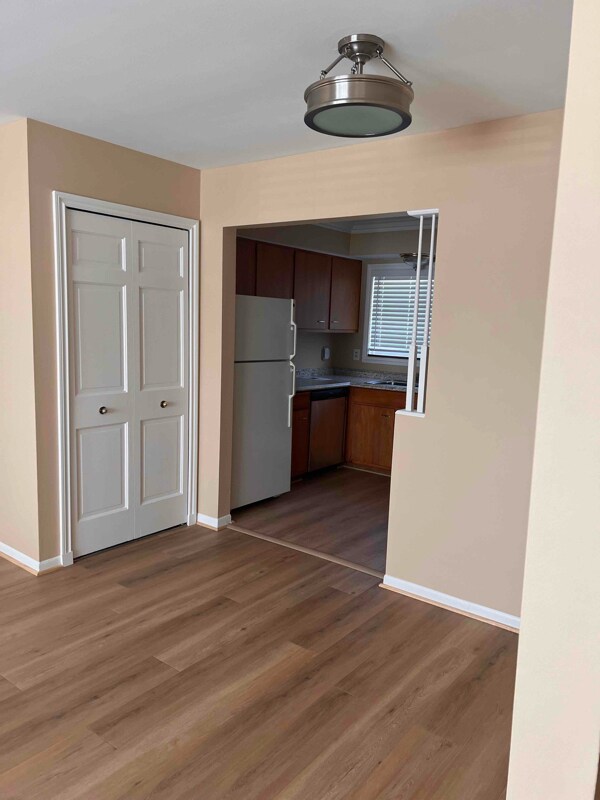 Building Photo - 491 Miller Ave