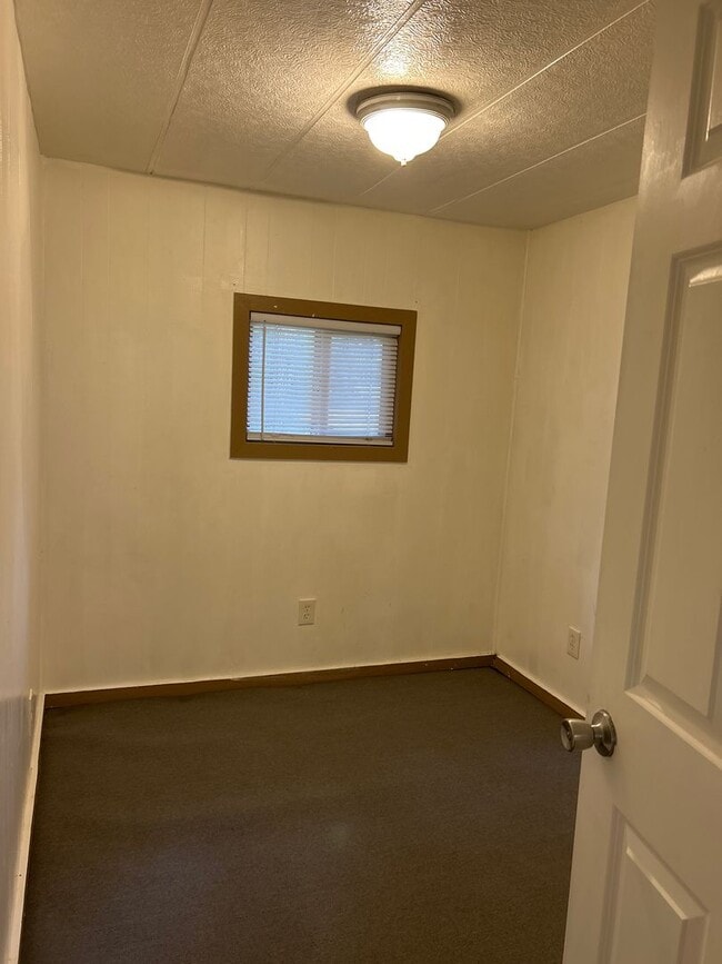 Building Photo - 416 Duterrow Rd SE