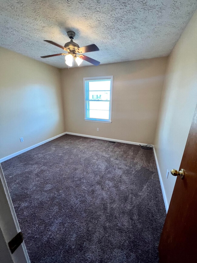 Building Photo - 3327 Wood Valley Ct