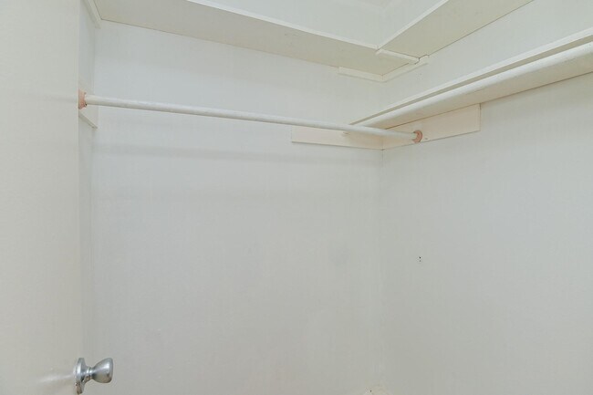 Building Photo - 10019 Overview Dr