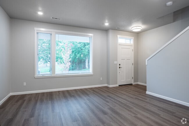 3BR, 2.5BA - 1,432SF - Grove at 162nd