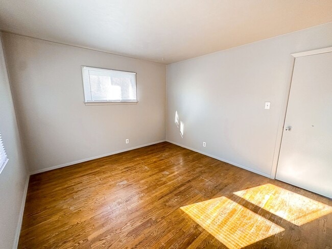 Building Photo - 8415 E 34th St