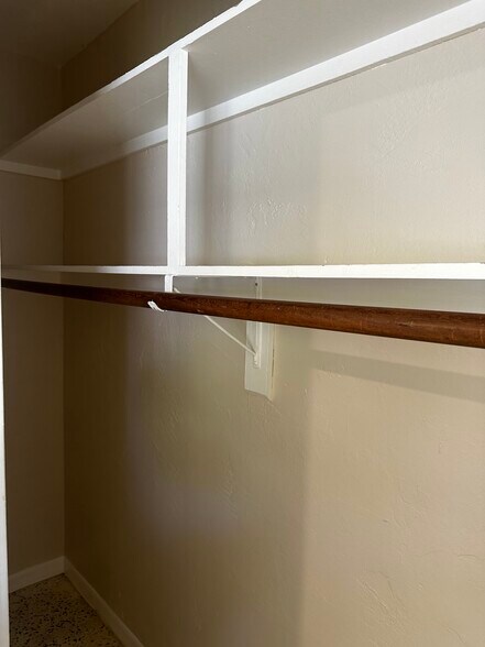 Closets with double shelves - 20510 SW 114th Ave