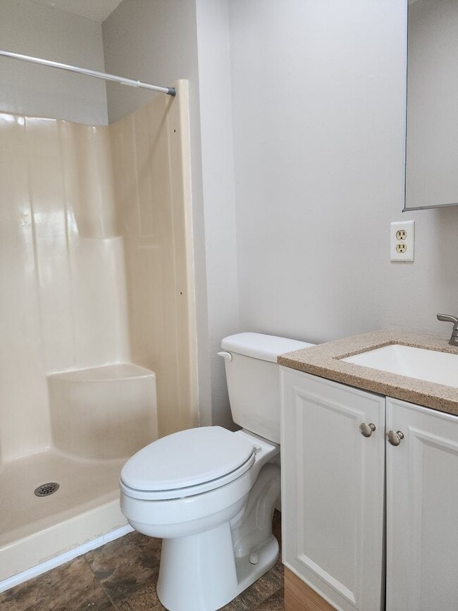 Building Photo - COMING SOON - TOWNHOUSE IN NEWARK/BEAR AREA