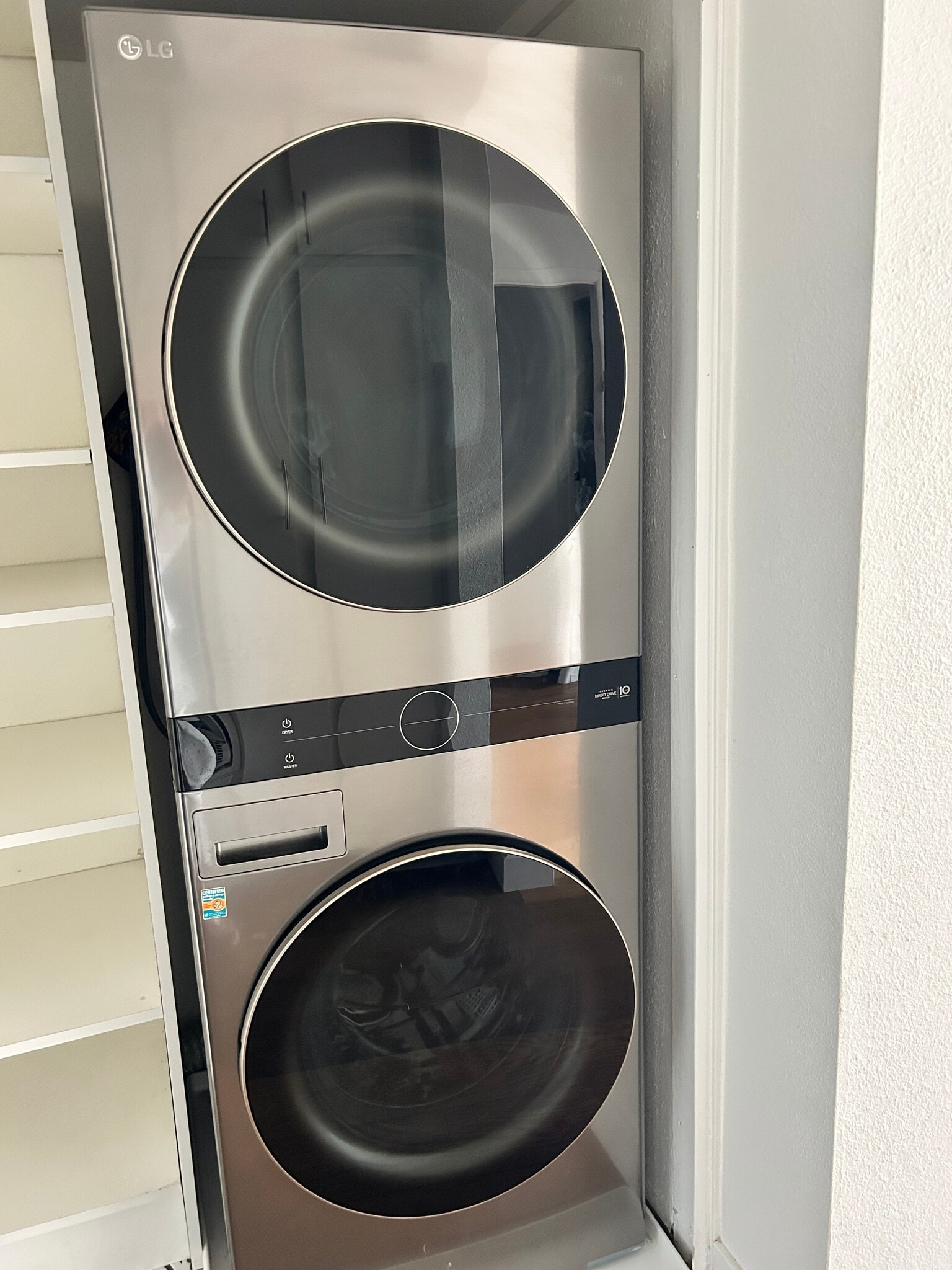 Building Photo - 745 Main St