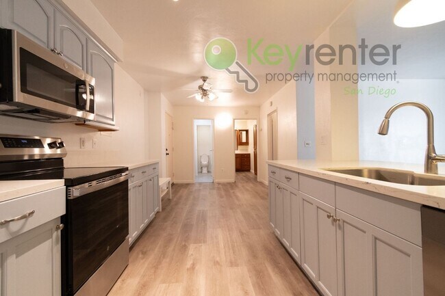 Building Photo - Walking distance to Fashion Vally Mall |2 minute drive to both North and South 163, as well as I-8