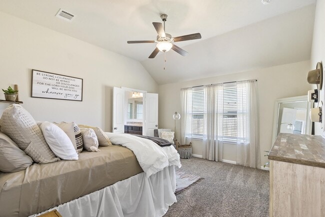 Building Photo - 2000 Bleeker Cv