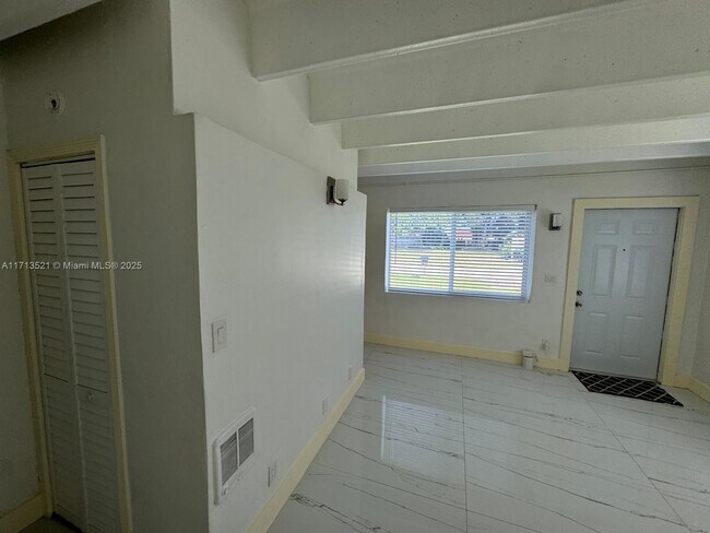 Building Photo - 21912 SW 118th Ct