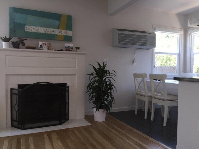 Building Photo - 1137 Santa Barbara Ct