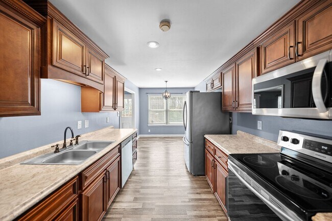 Building Photo - 2701 E Copeland Ct