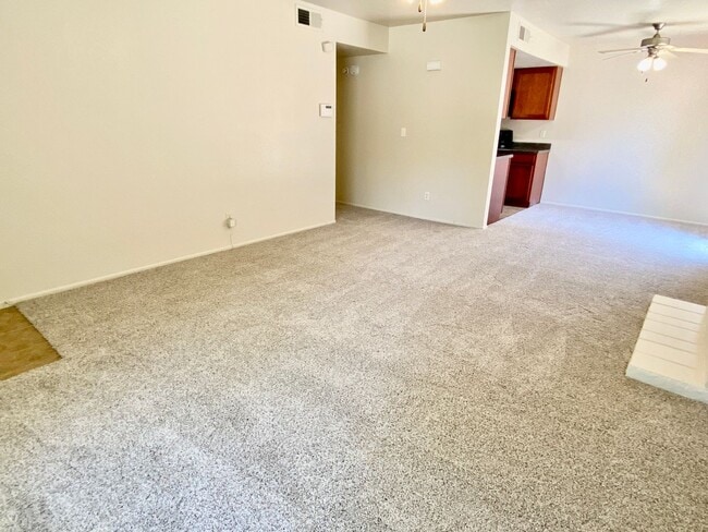 Building Photo - 3 Bedroom 2 Bathroom in Scottsdale