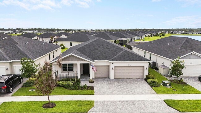 Building Photo - 6545 Cloverdale Ave