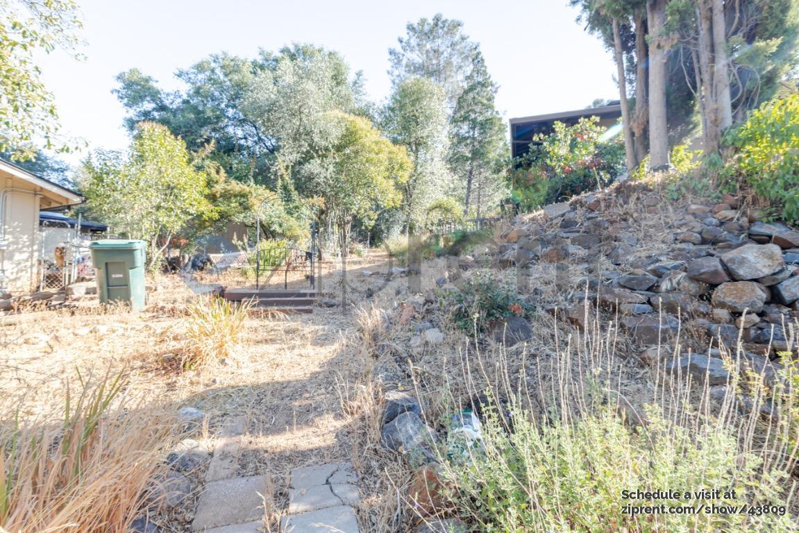 Building Photo - 3561 Castlebrook Rd