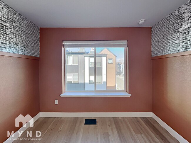 Building Photo - 1079 Chase St