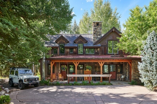 Building Photo - 1900-1902 Snowmass Creek Rd