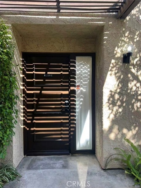 Building Photo - 239 Linwood Ave