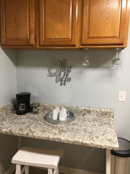 Building Photo - 555 N Dupont Ave