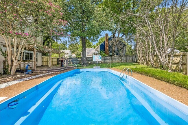 Building Photo - 2836 Baytown Cove