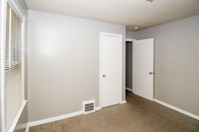 Building Photo - 11702 Ridge Rd