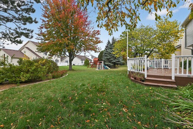 Building Photo - 1163 Shoreline Dr