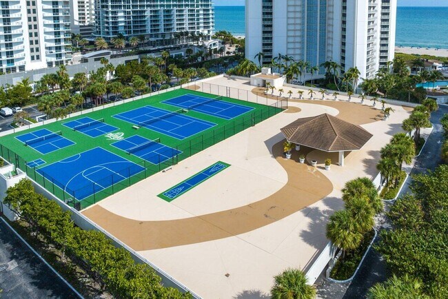 Building Photo - 3000 N Ocean Dr