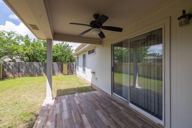 Building Photo - 104 Brentwood Dr