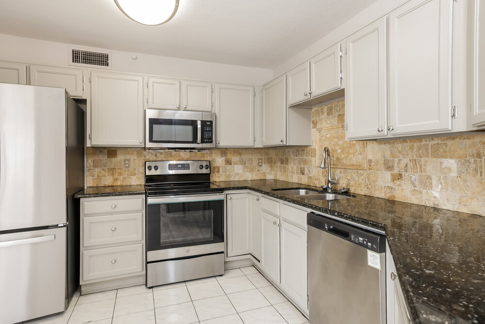 Building Photo - 3104 E Siesta Ln