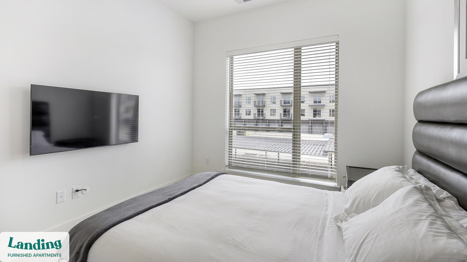 Building Photo - 650 E Sycamore St