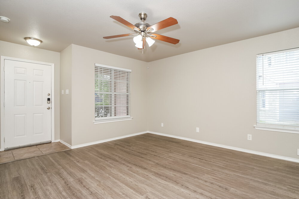 Building Photo - 7858 Hedrick Farm