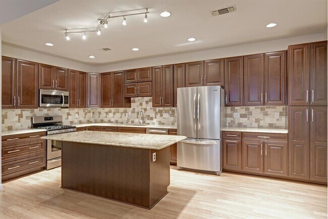 Building Photo - 8518 Fathom Cir