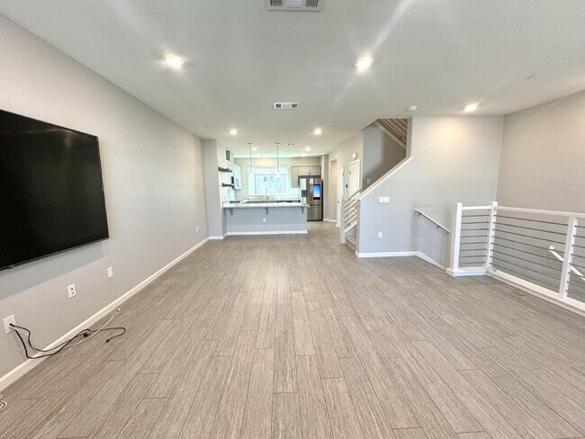 Building Photo - 202 Agustin Narvaez St
