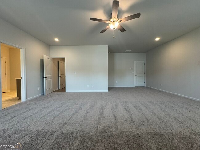 Building Photo - 124 Sycamore Ln