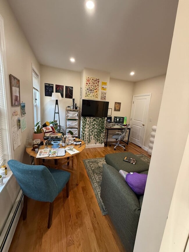 Building Photo - No Brokers Fee, Heat, Hot Water Included, One Bedroom Unit Plus Extra Room, Pets Friendly